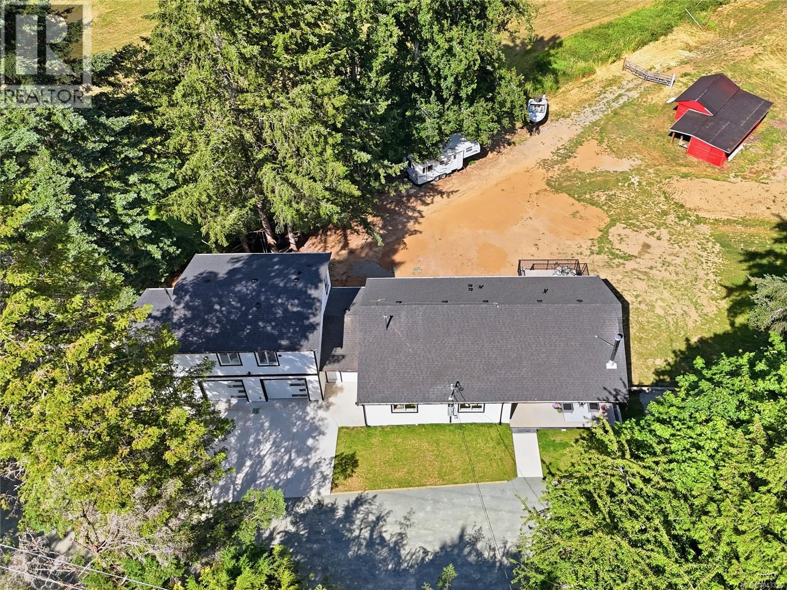 5905 Menzies Rd - 1