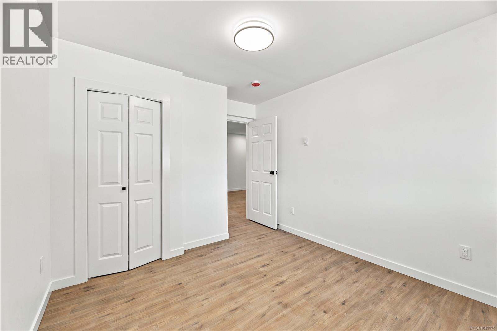 5905 Menzies Rd - 42