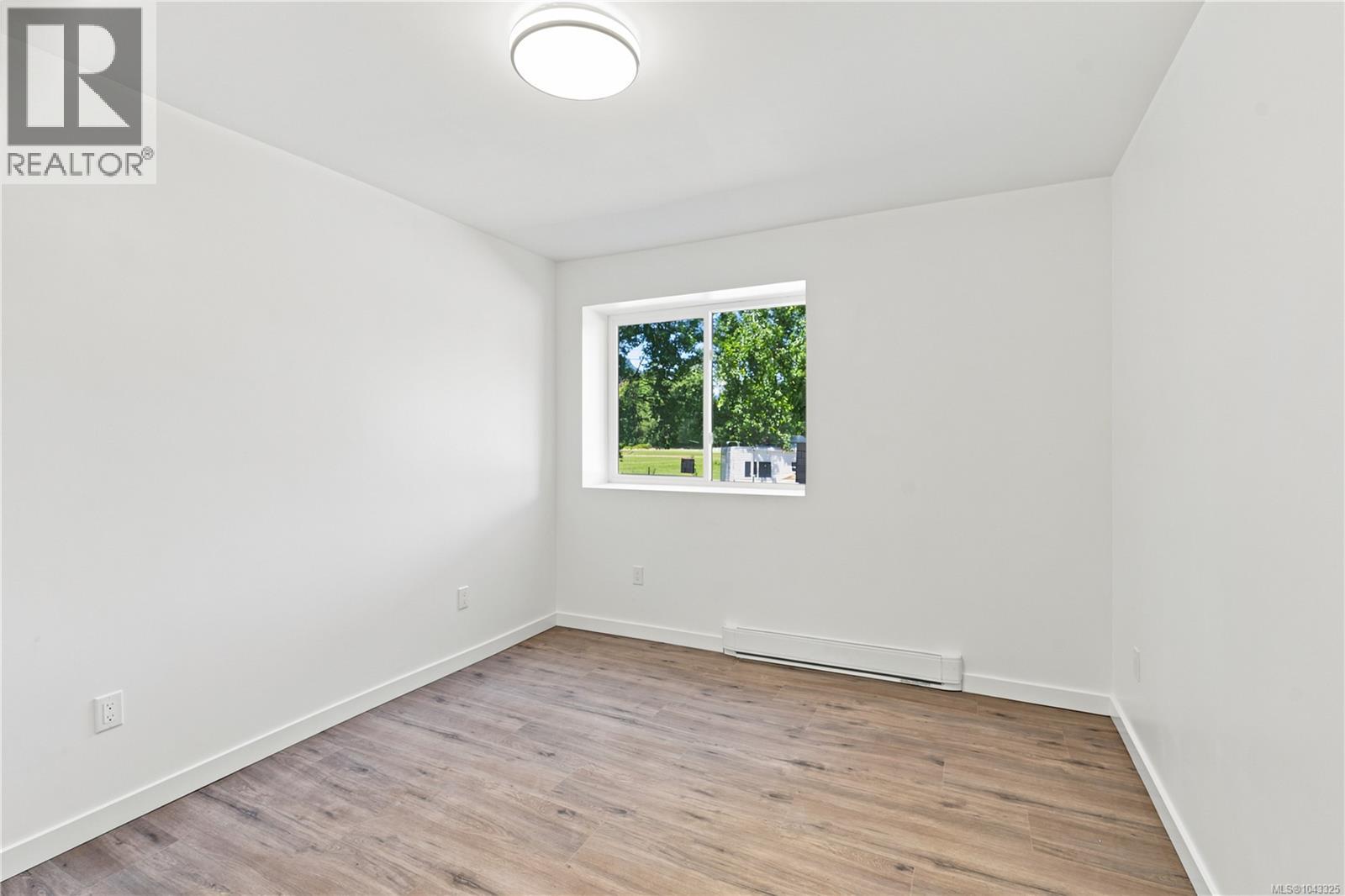 5905 Menzies Rd - 43