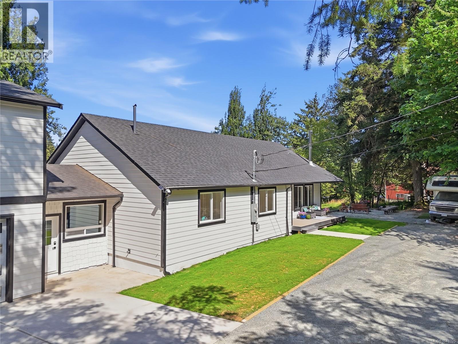 5905 Menzies Rd - 54