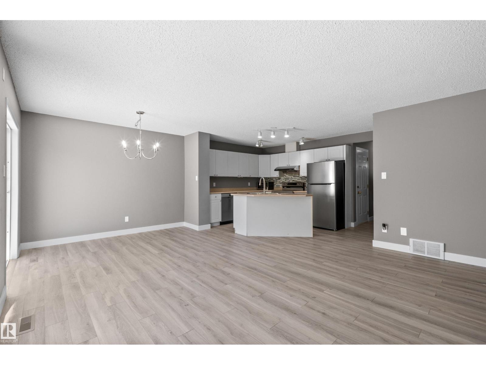 6837 159A AV NW - 29