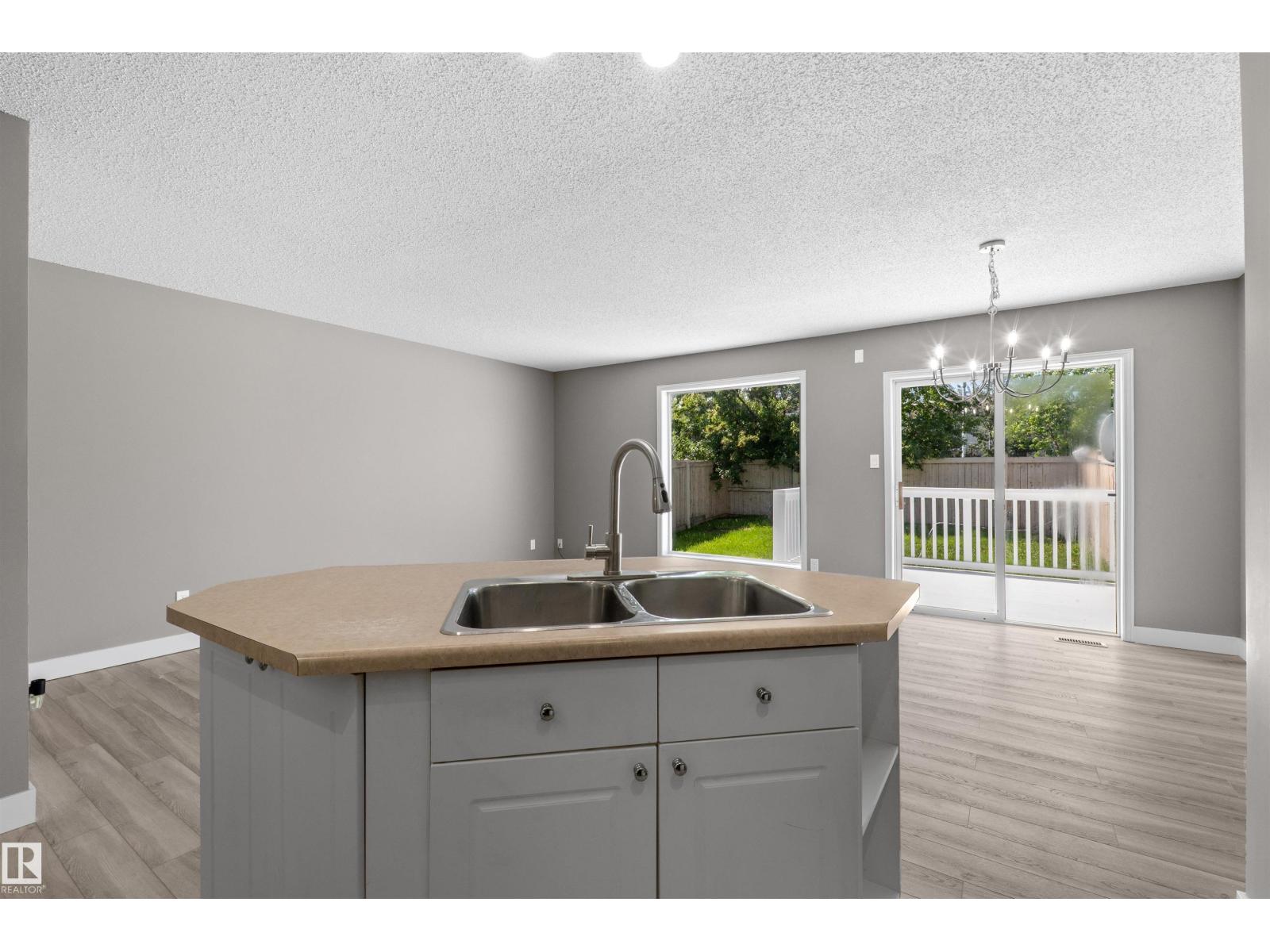 6837 159A AV NW - 22