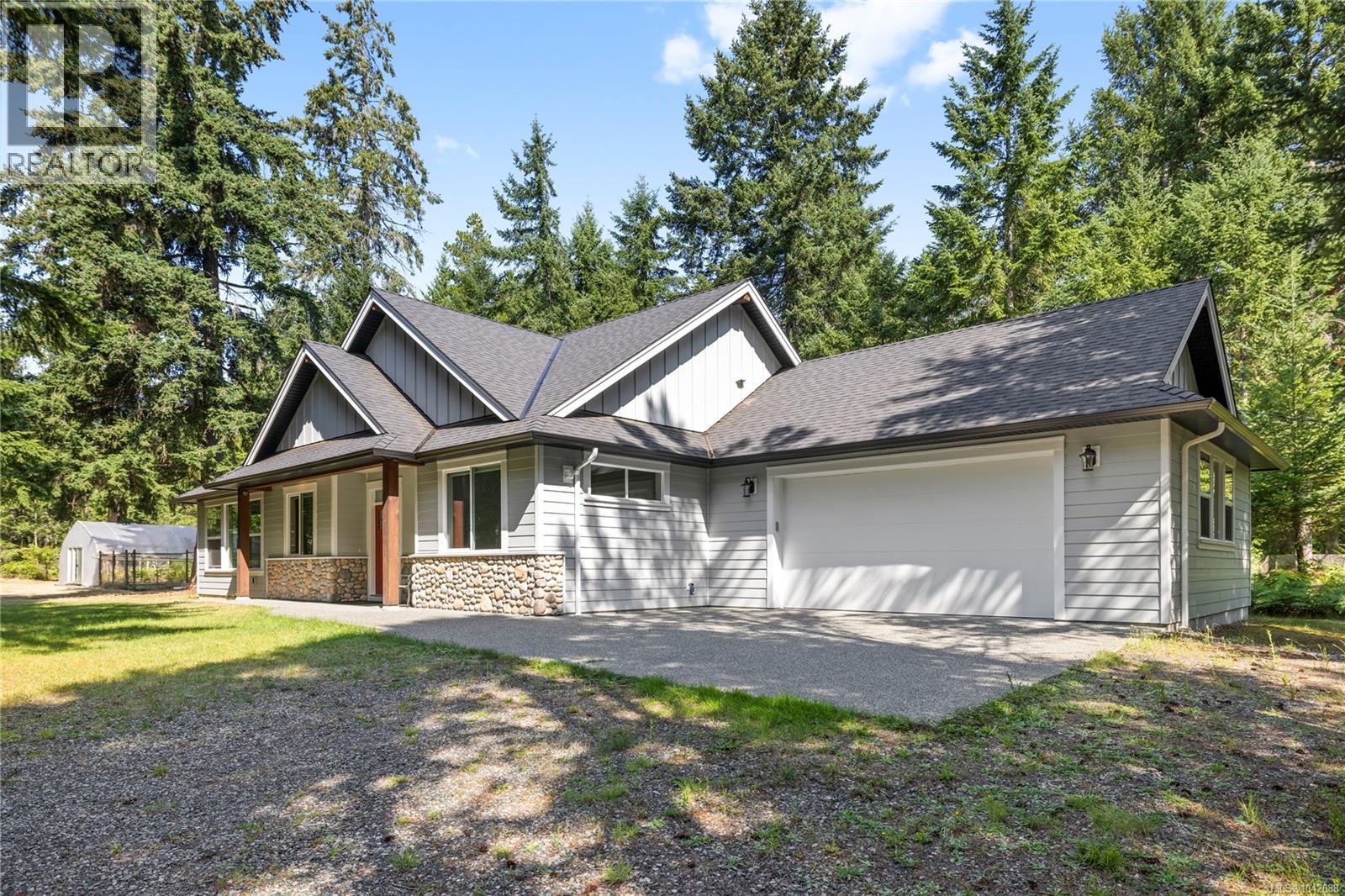 480 Oakdowne Rd, Qualicum Beach