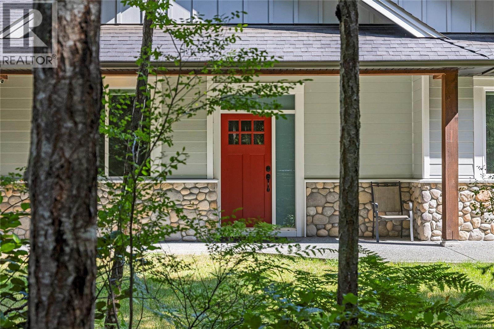 480 Oakdowne Rd, Qualicum Beach
