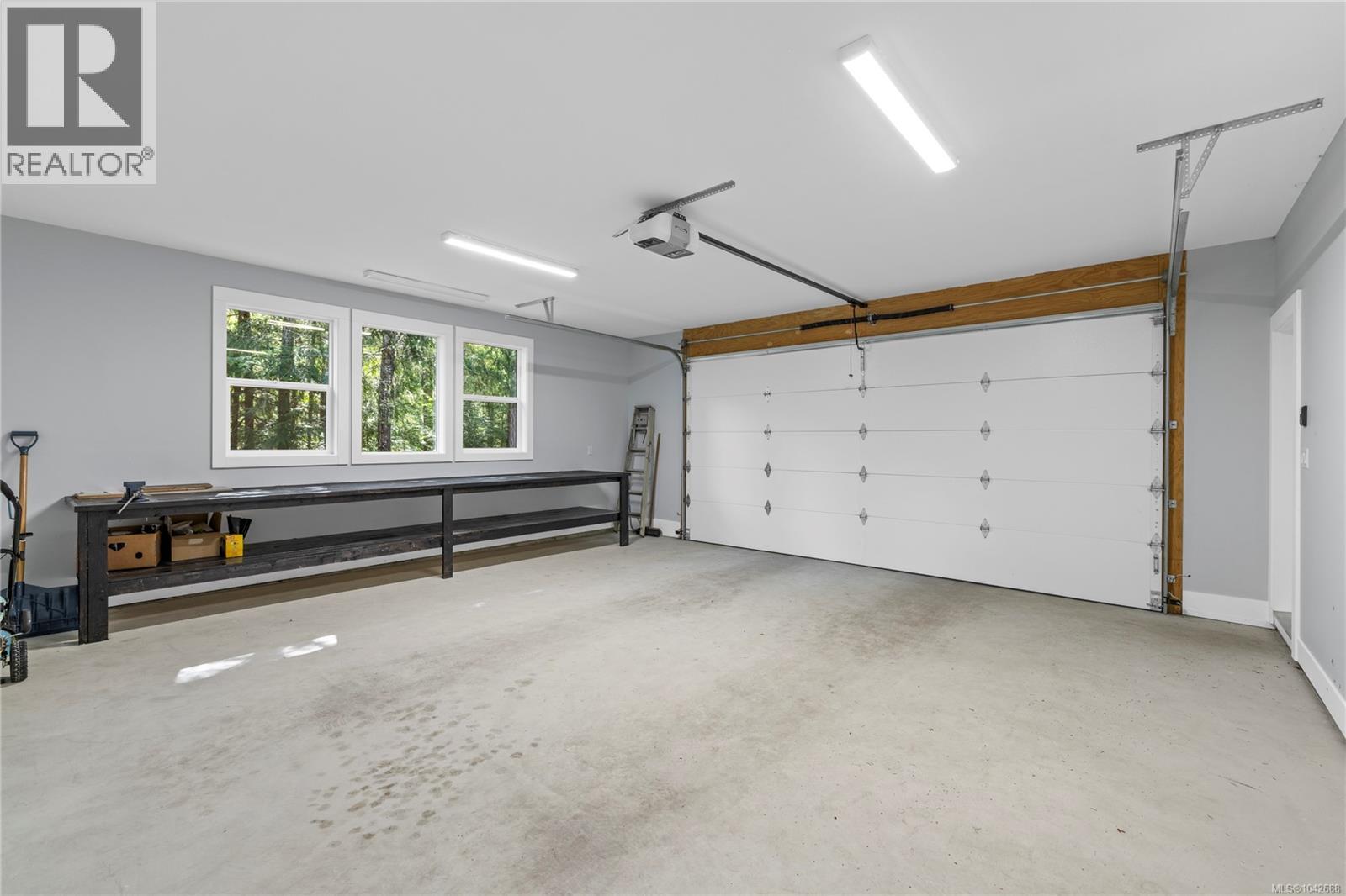 480 Oakdowne Rd, Qualicum Beach