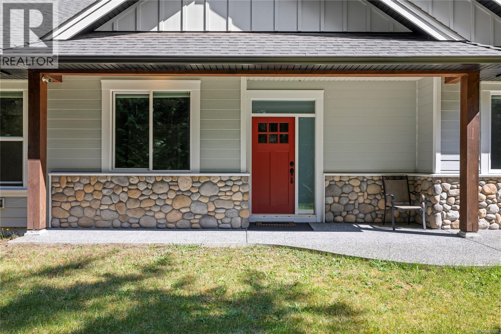 480 Oakdowne Rd, Qualicum Beach
