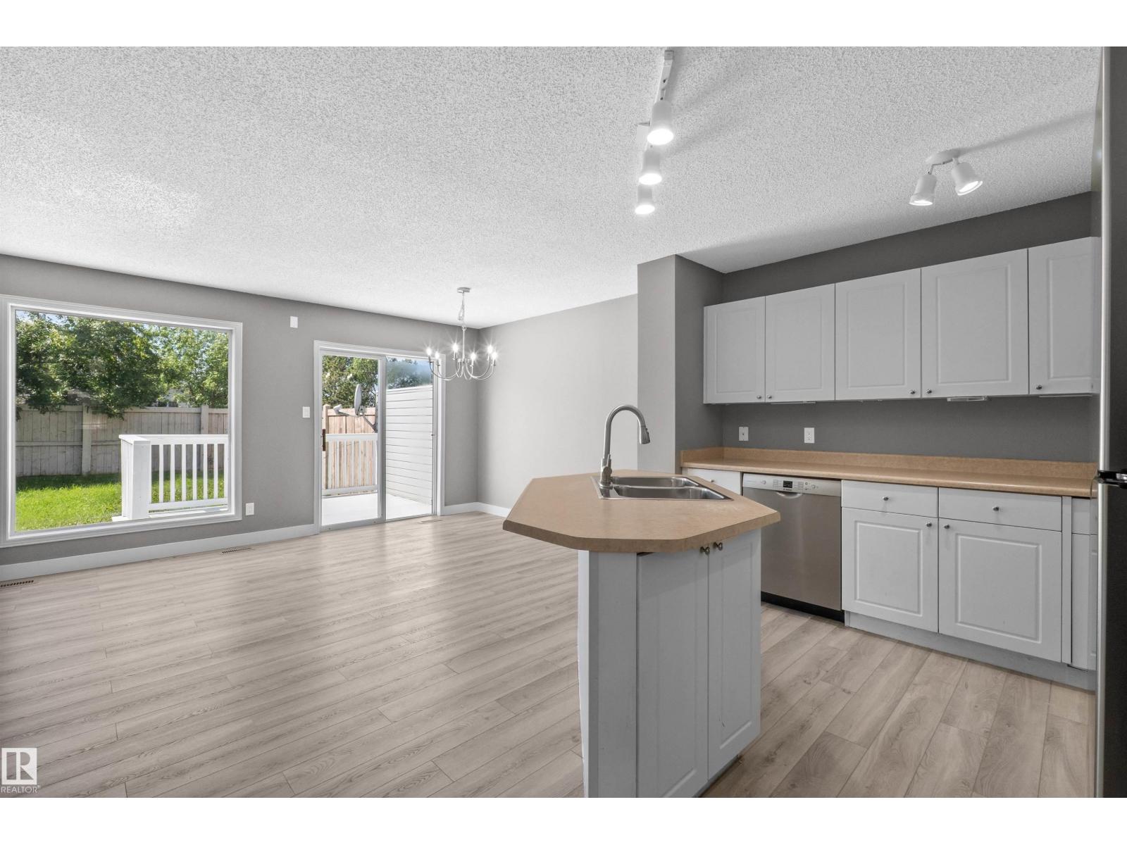 6837 159A AV NW - 19