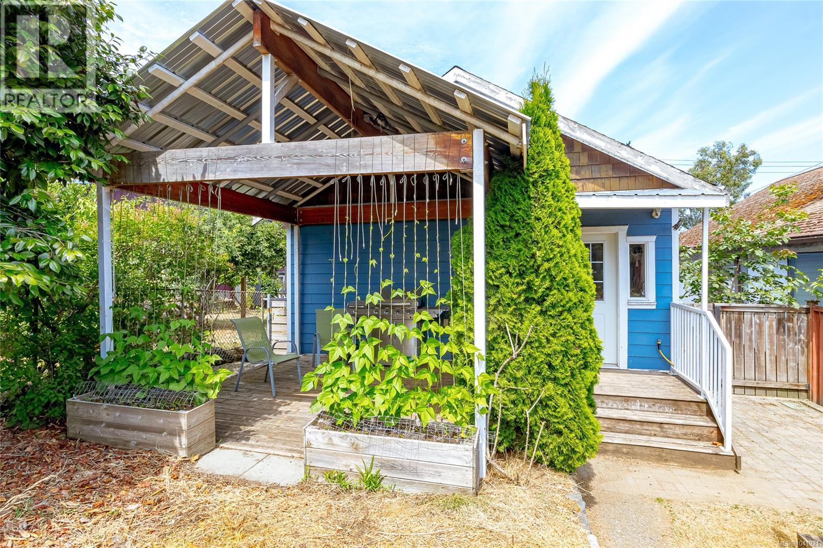 627 Kennedy St - 22