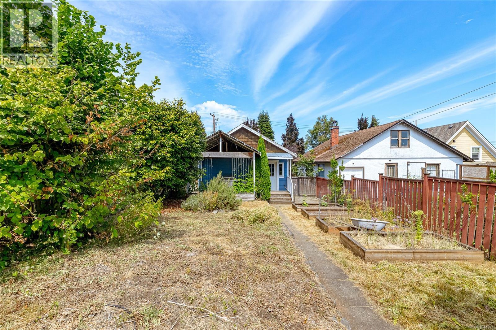627 Kennedy St - 27