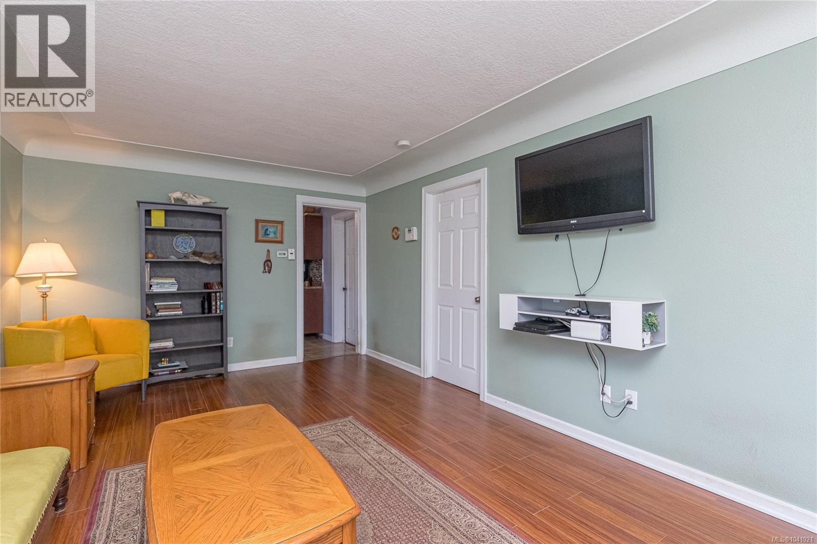 627 Kennedy St - 6
