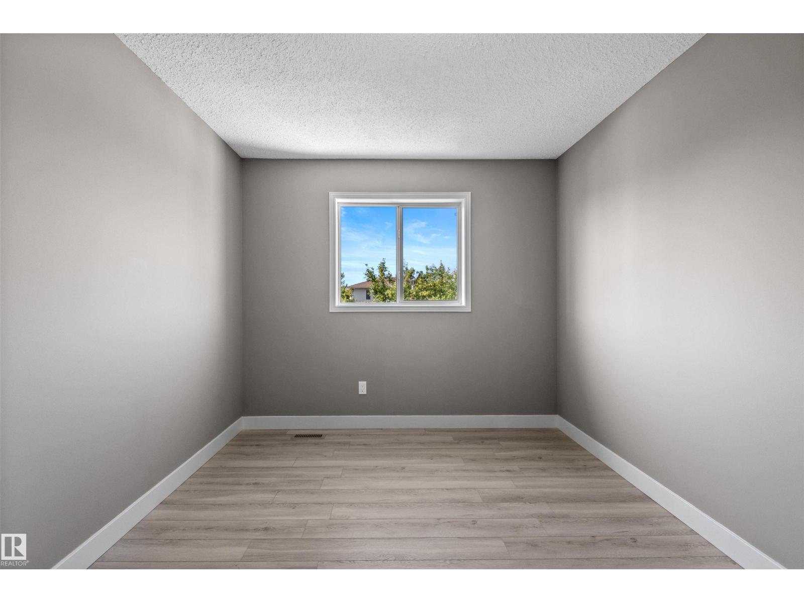6837 159A AV NW - 48
