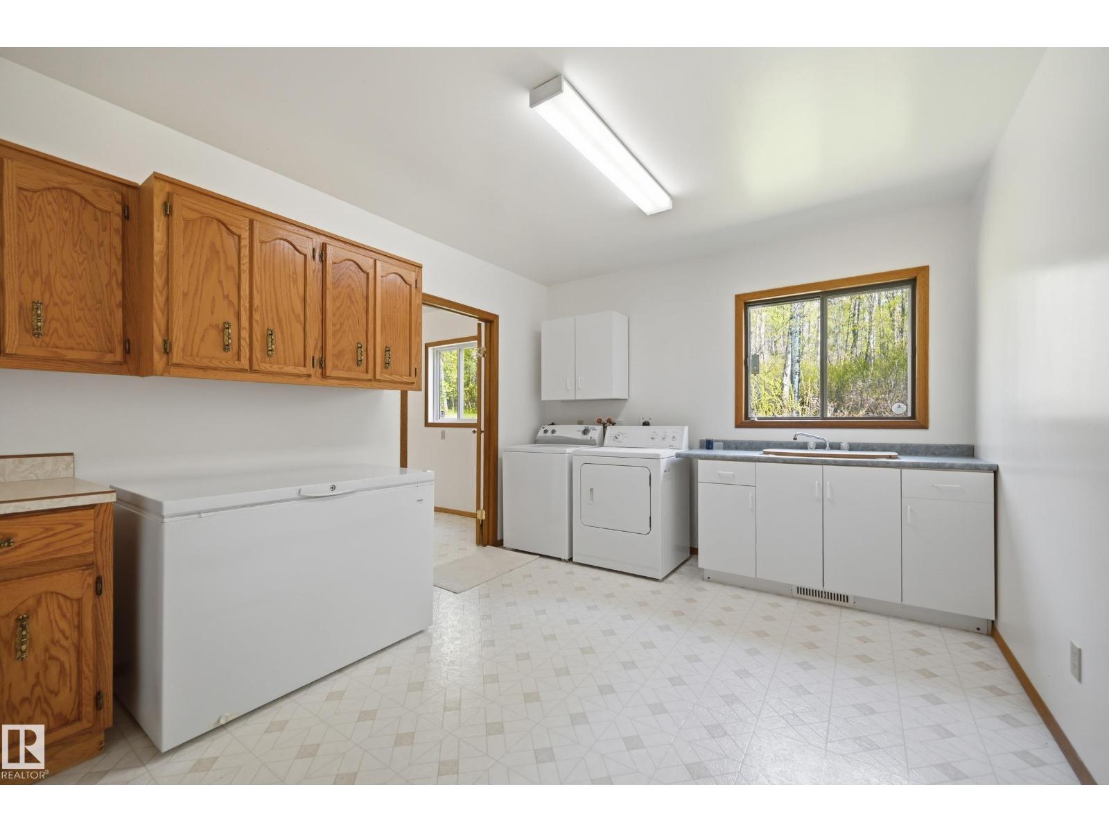 4502 A LAKESHORE RD - 35
