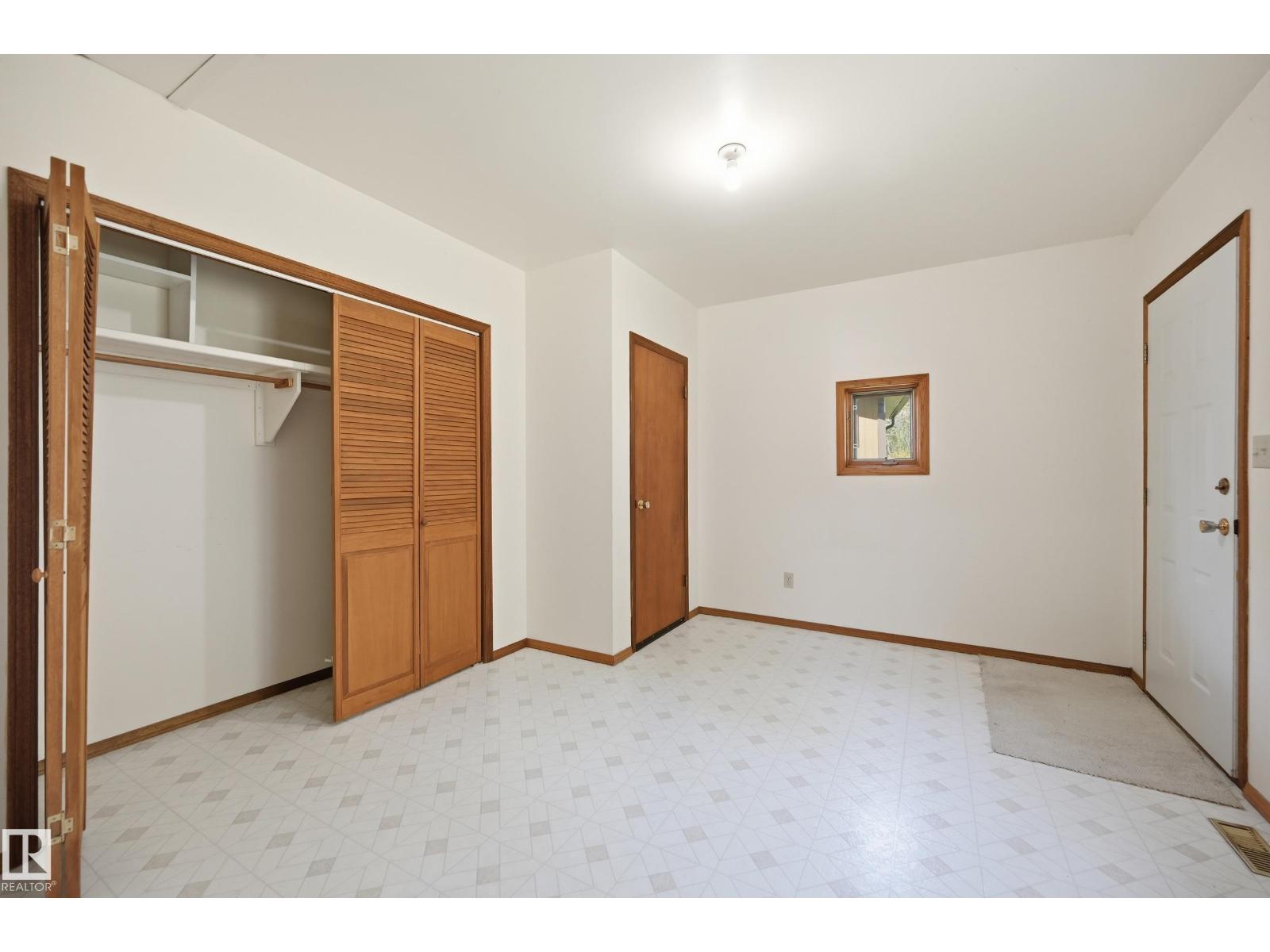 4502 A LAKESHORE RD - 36