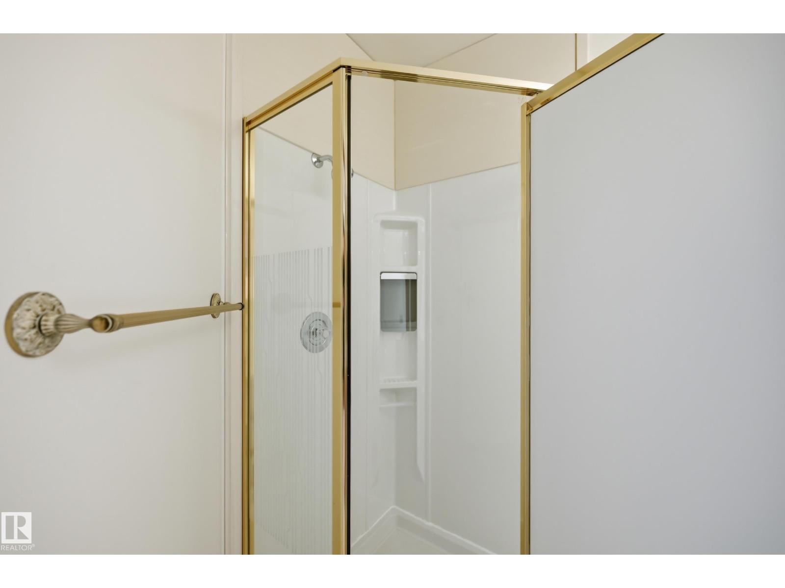 4502 A LAKESHORE RD - 30
