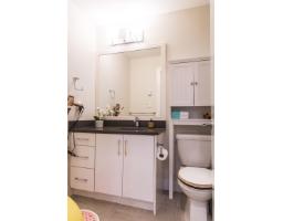 415 15351 101 Avenue, Surrey, BC V3R0G2 Photo 13