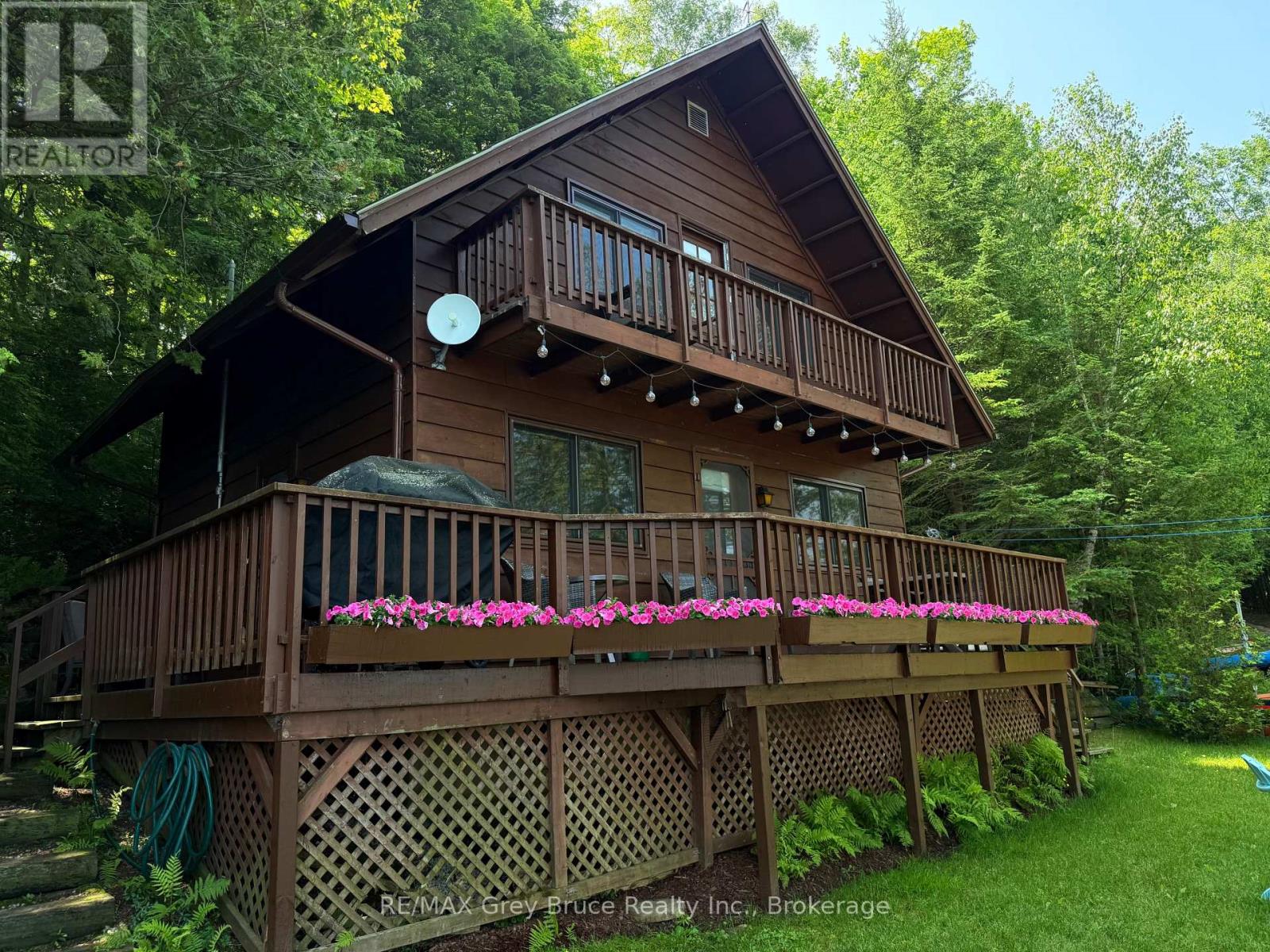 148 SUNNYVIEW DRIVE - 1