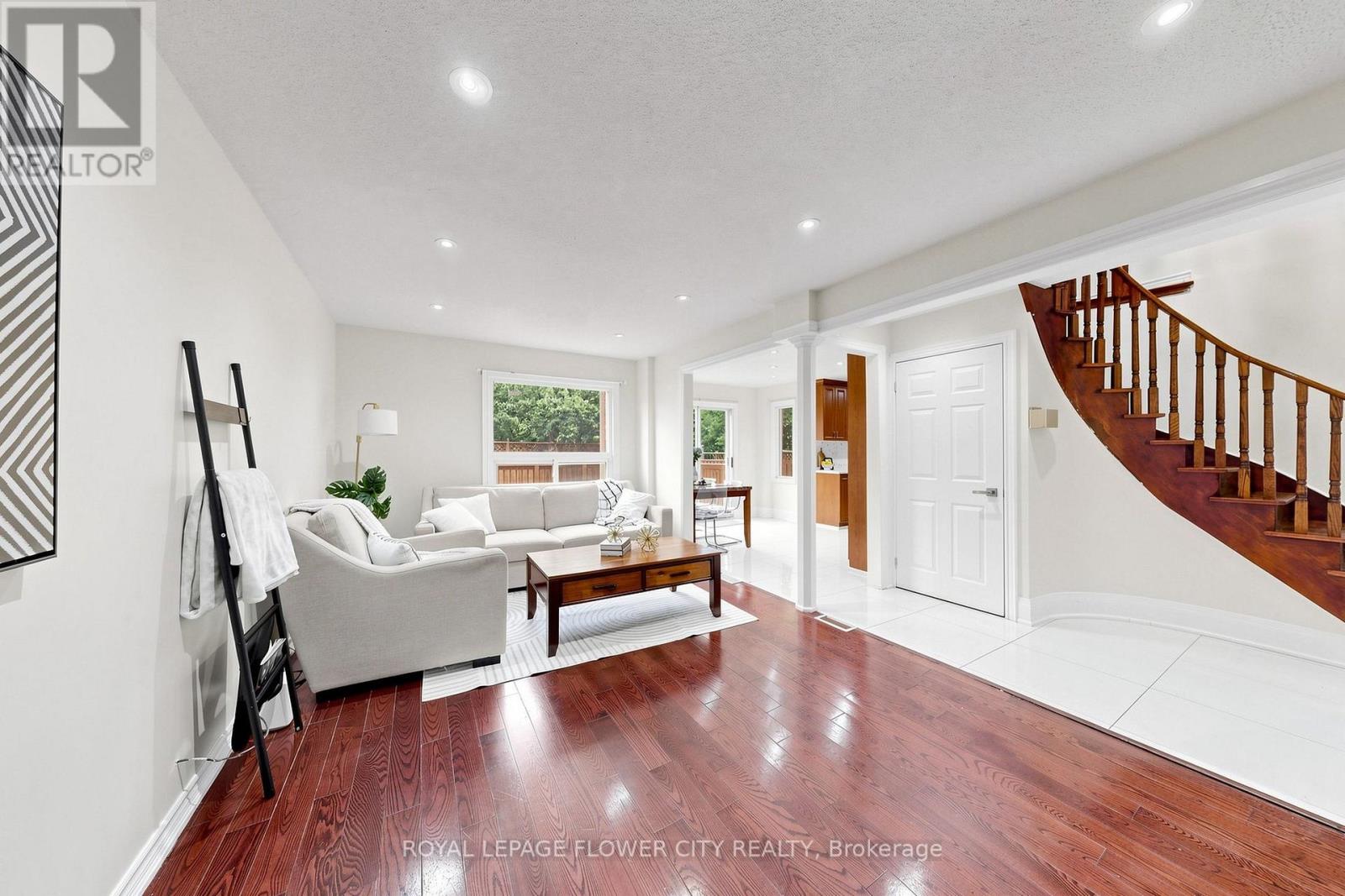 116 FLOWERTOWN AVENUE - 7