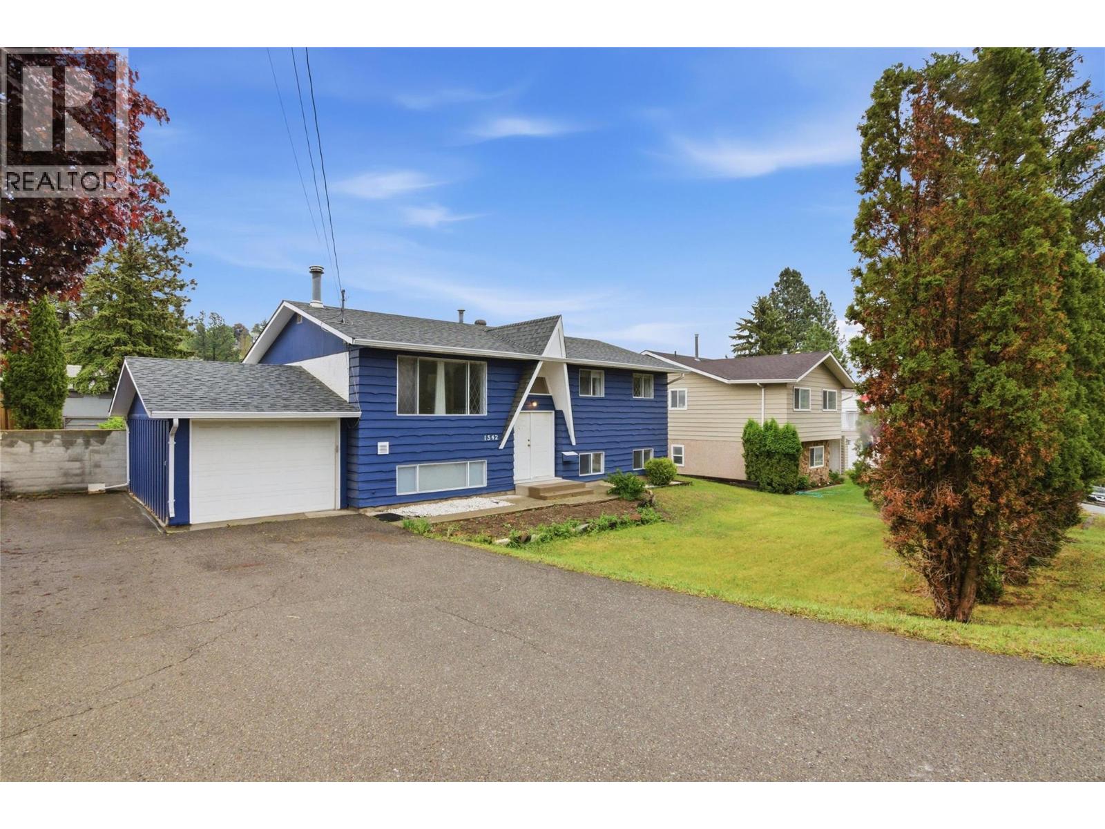 1542 Mt Dufferin Crescent, Kamloops — photo 2