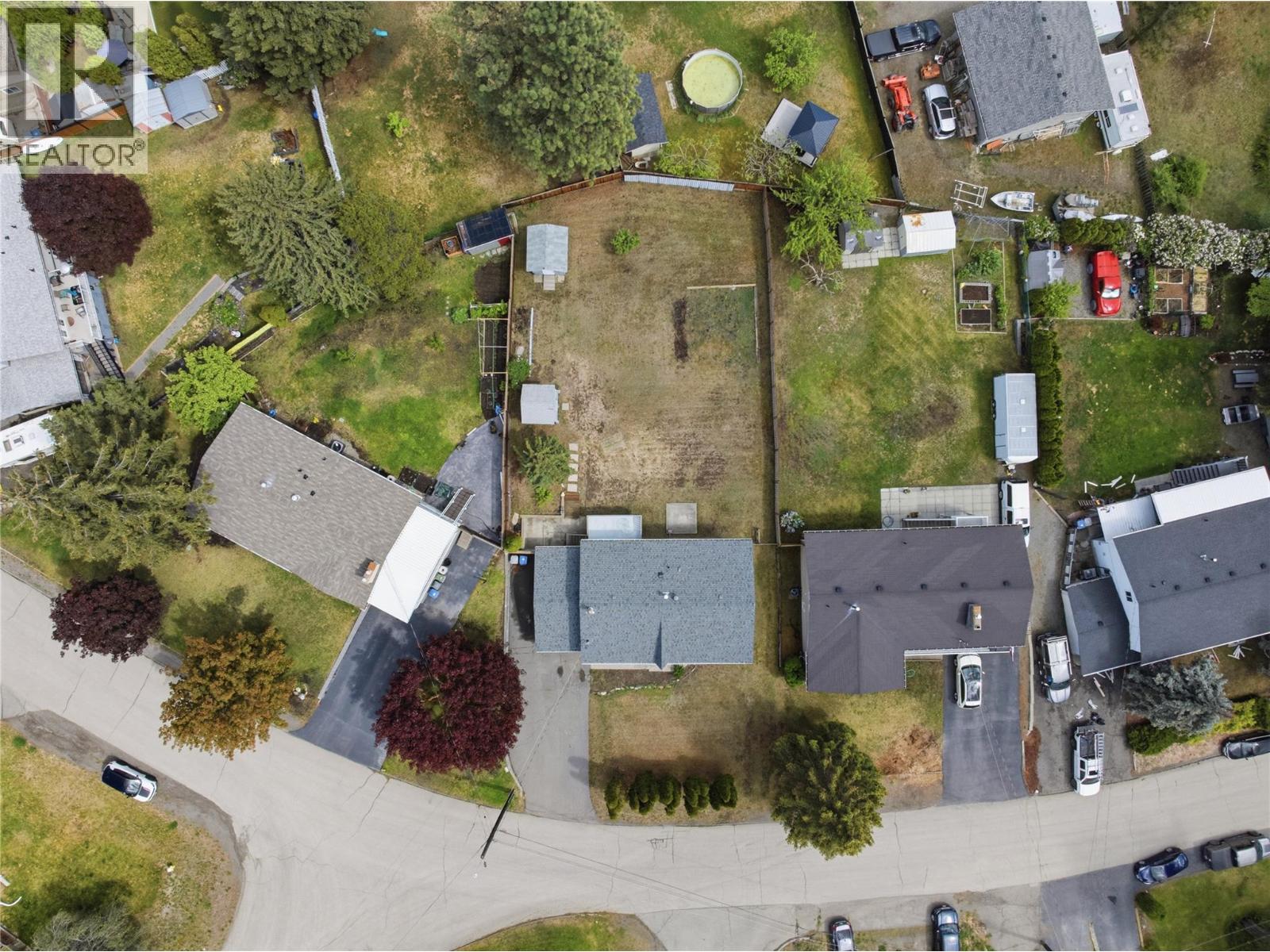 1542 Mt Dufferin Crescent - 37