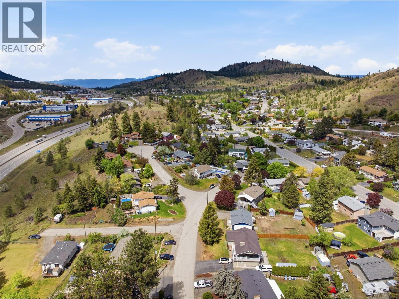 1542 Mt Dufferin Crescent - 39