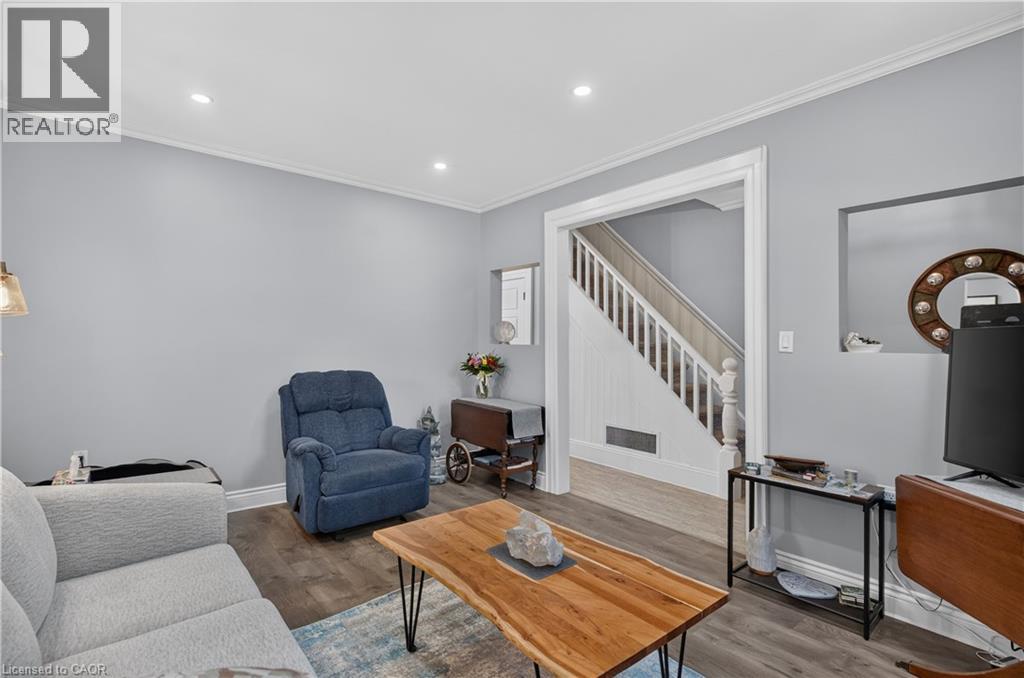 9 DAVIDSON Street - 10