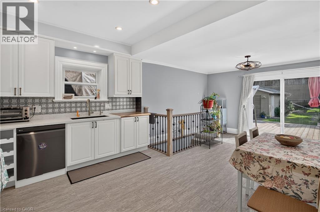 9 DAVIDSON Street - 12