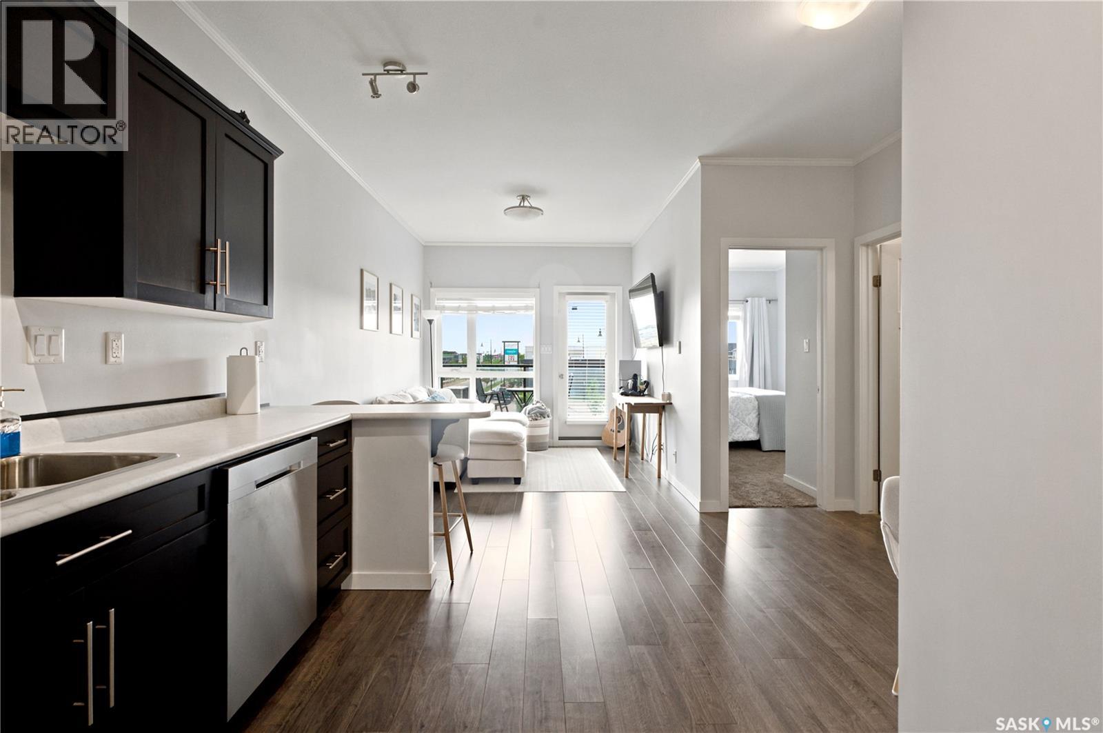 #214 545 Hassard CLOSE - 14