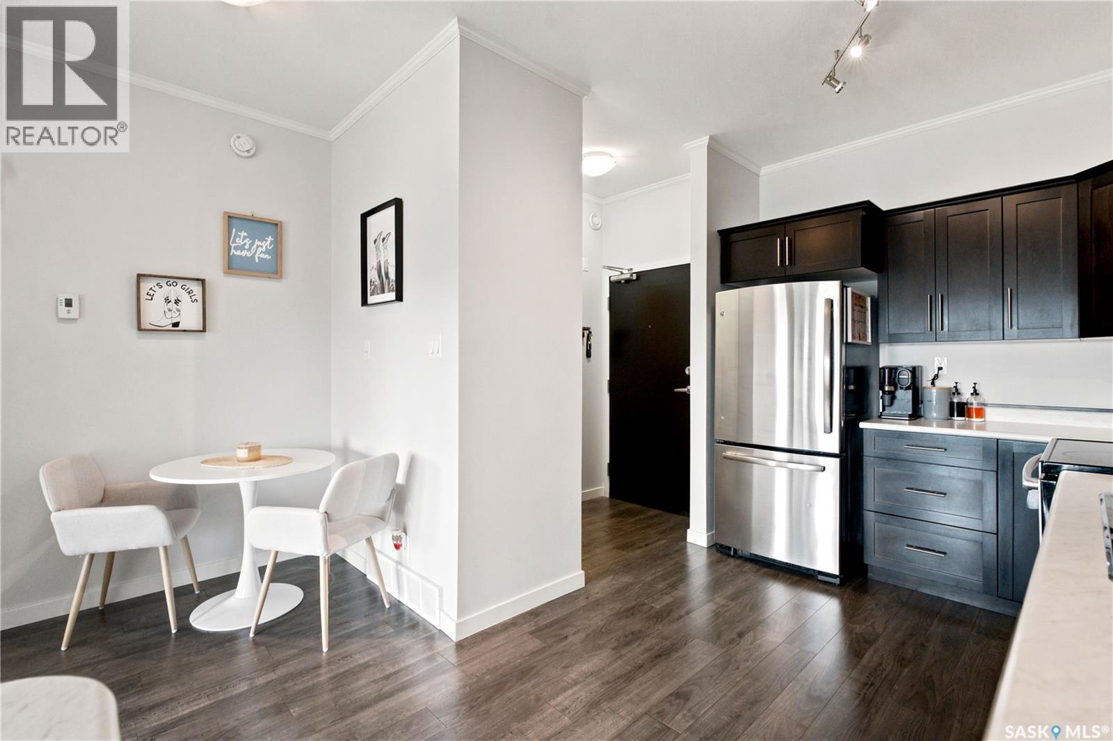 #214 545 Hassard CLOSE - 15