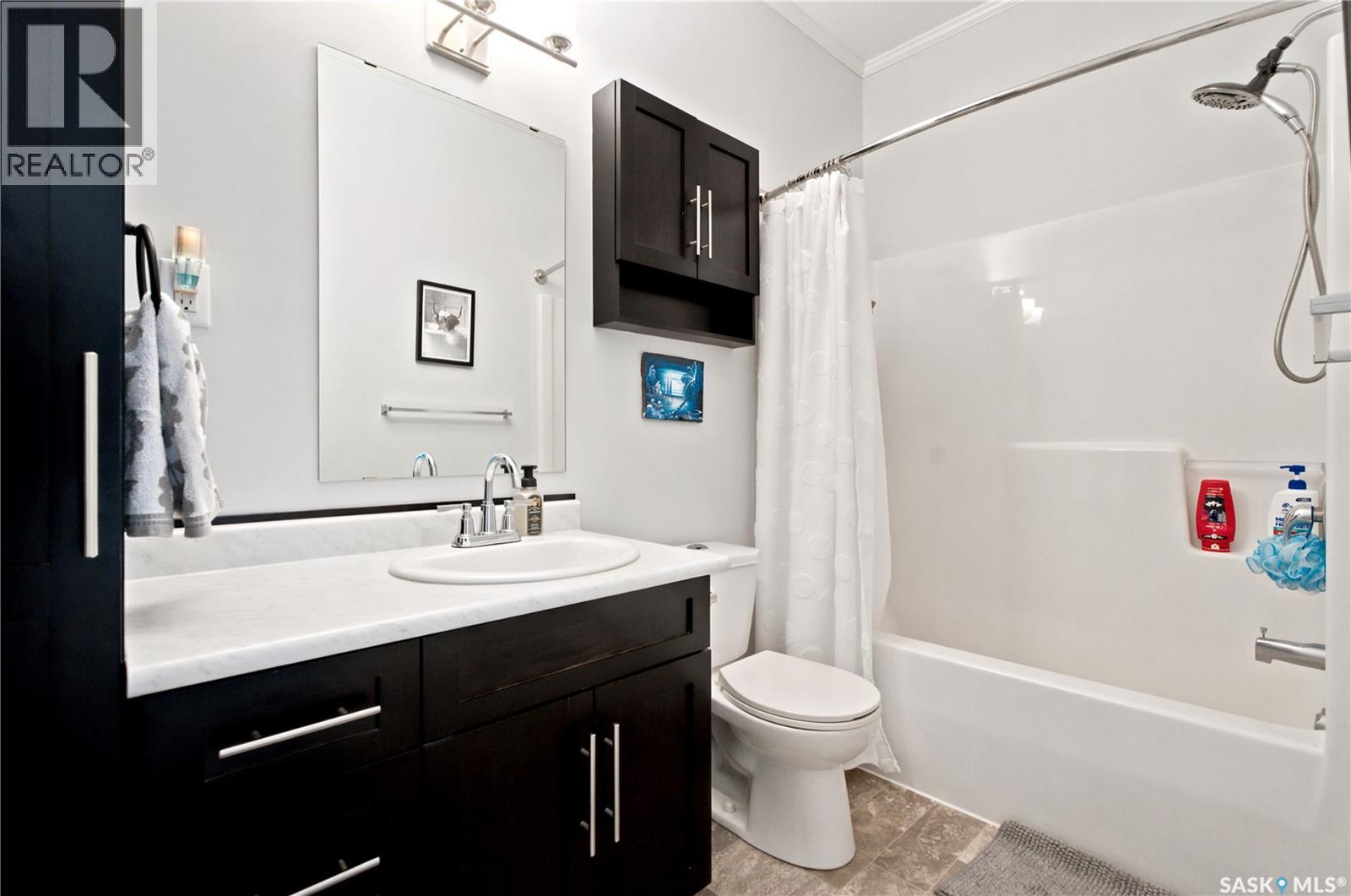 #214 545 Hassard CLOSE - 28
