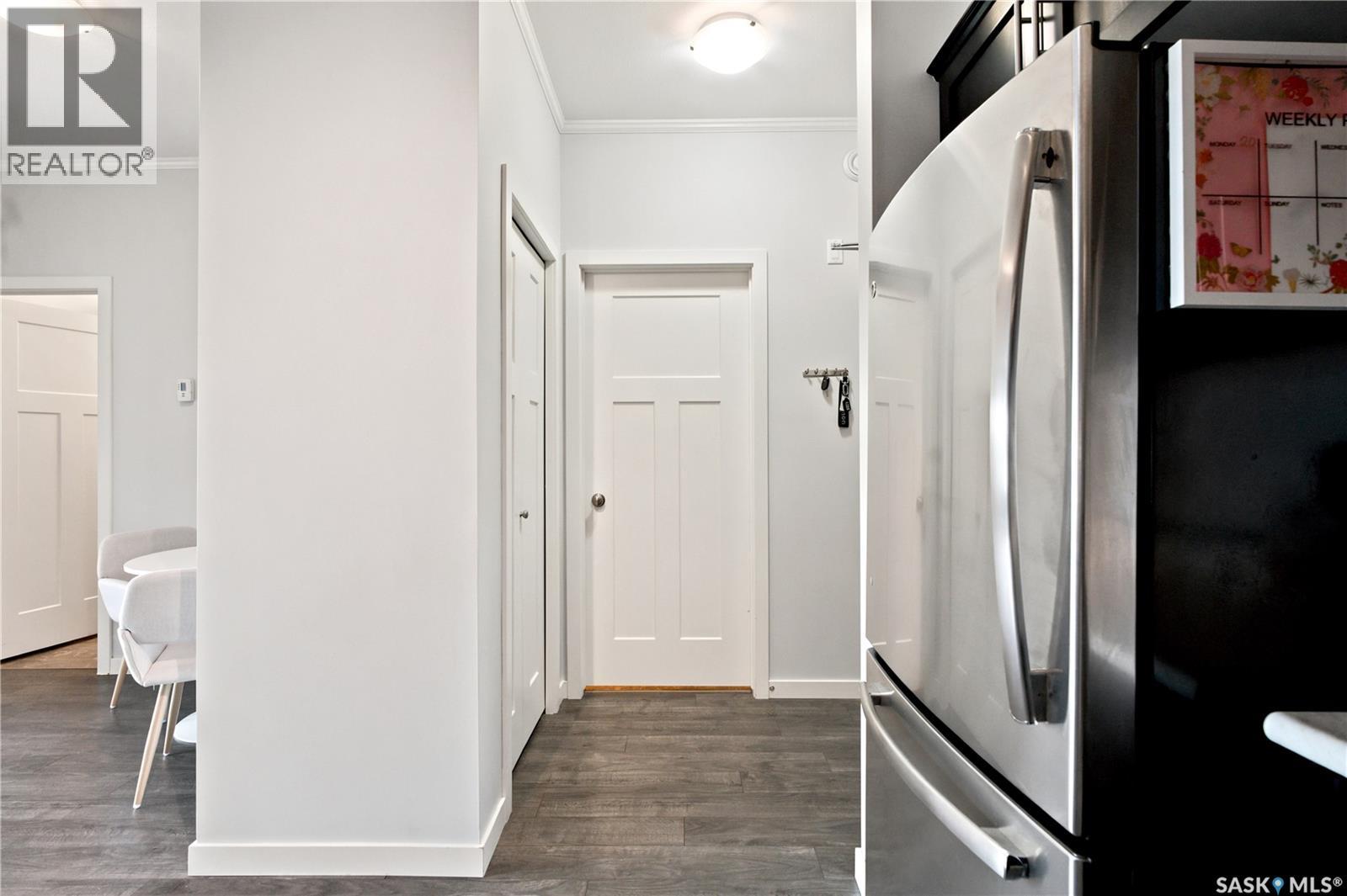 #214 545 Hassard CLOSE - 6