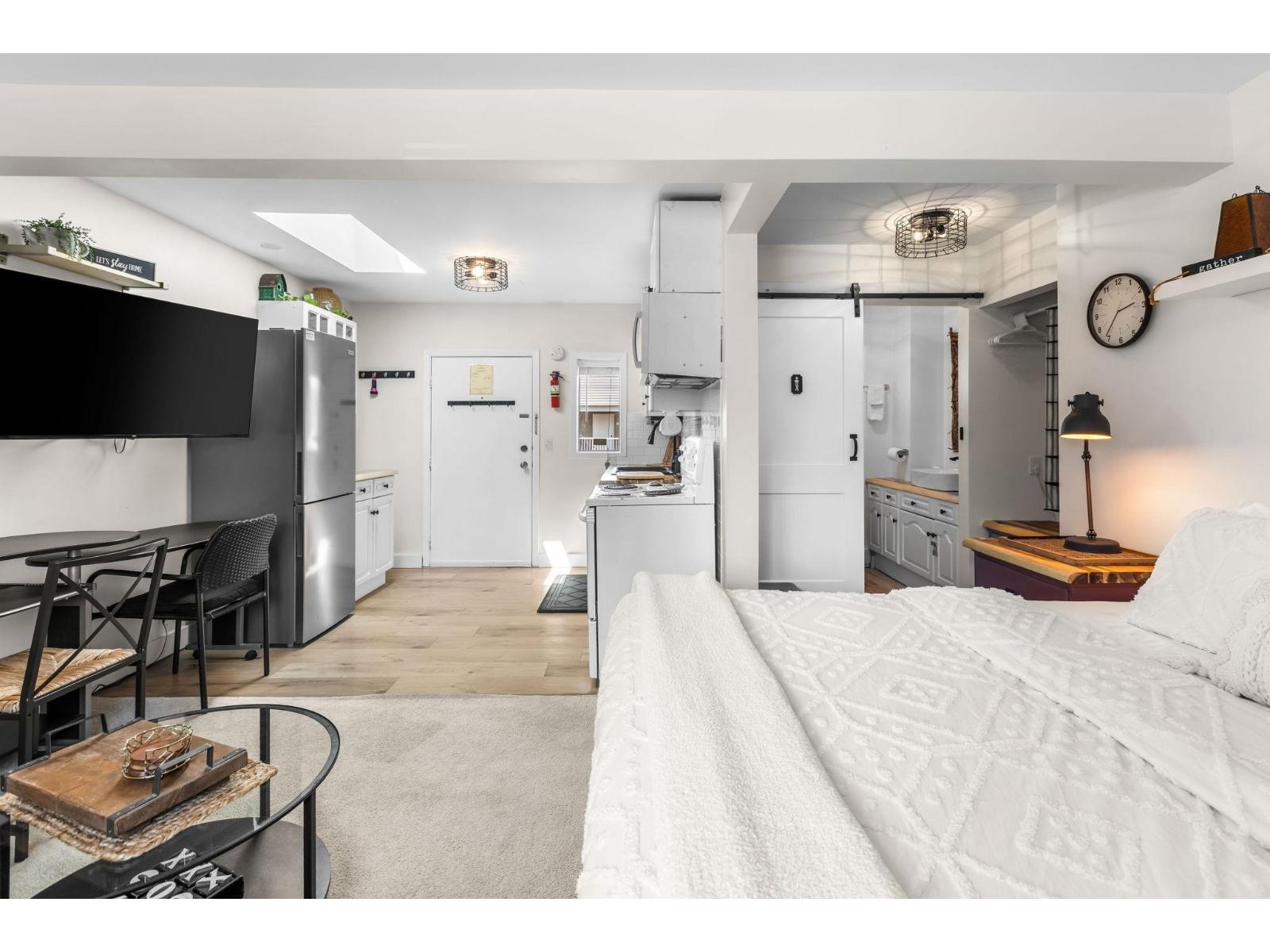 20 450 ESPLANADE AVENUE, Harrison Hot Springs, Harrison Hot Springs