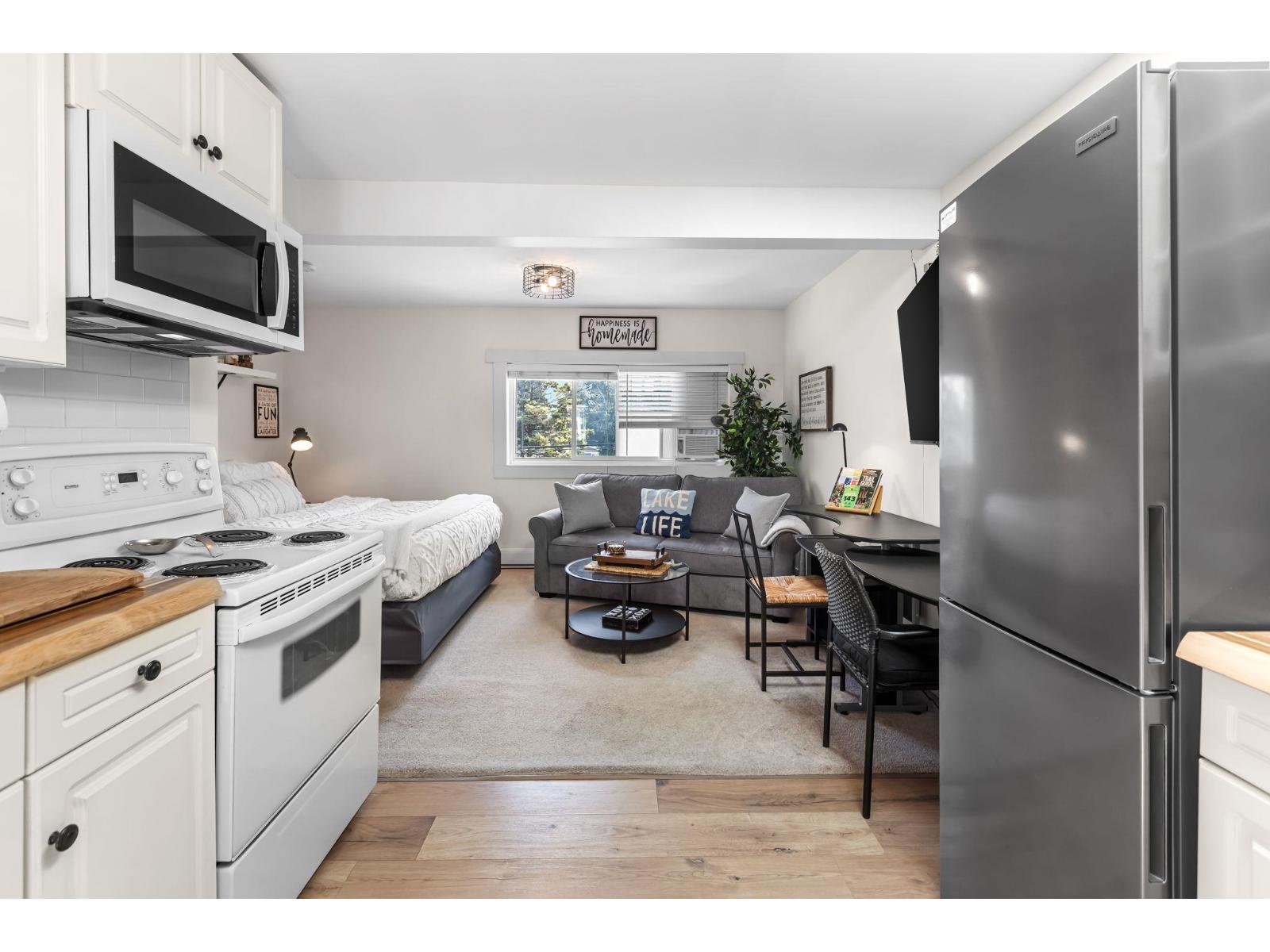 20 450 ESPLANADE AVENUE, Harrison Hot Springs, Harrison Hot Springs