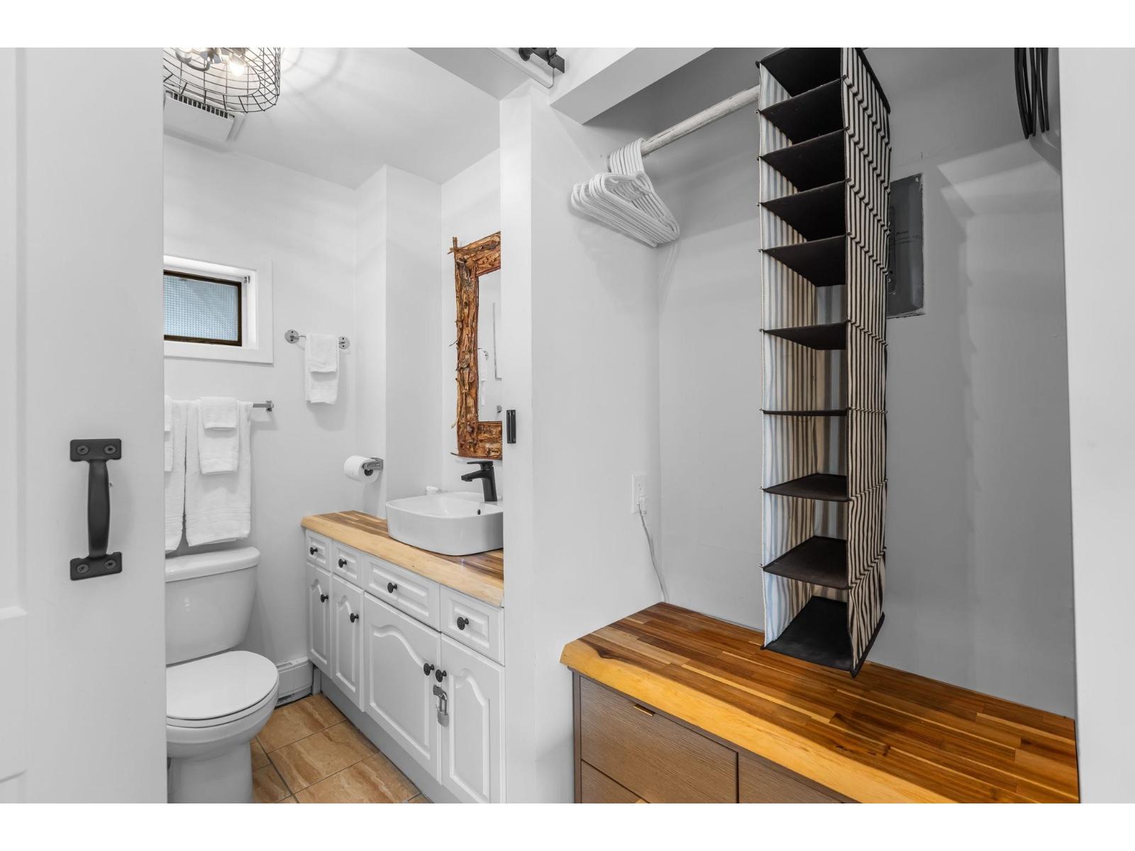20 450 ESPLANADE AVENUE, Harrison Hot Springs, Harrison Hot Springs