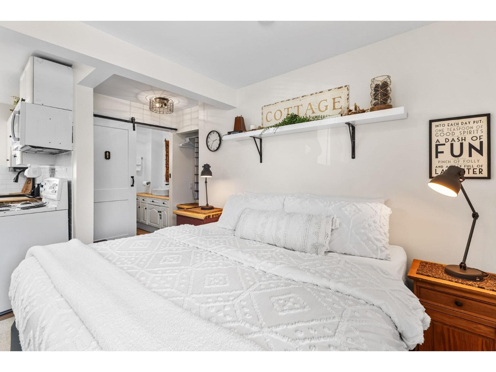 20 450 ESPLANADE AVENUE, Harrison Hot Springs, Harrison Hot Springs