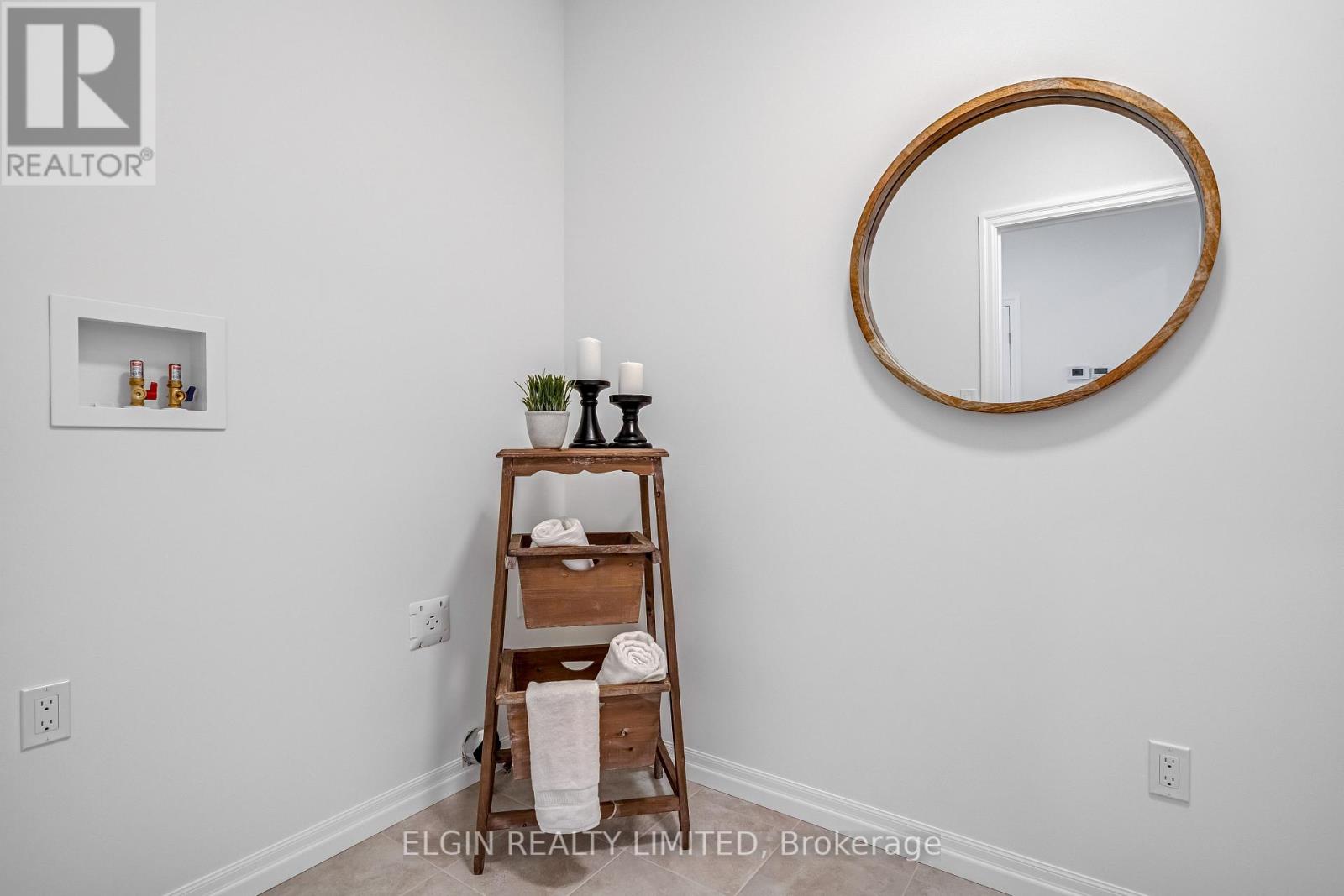 7 FINCH STREET - 7