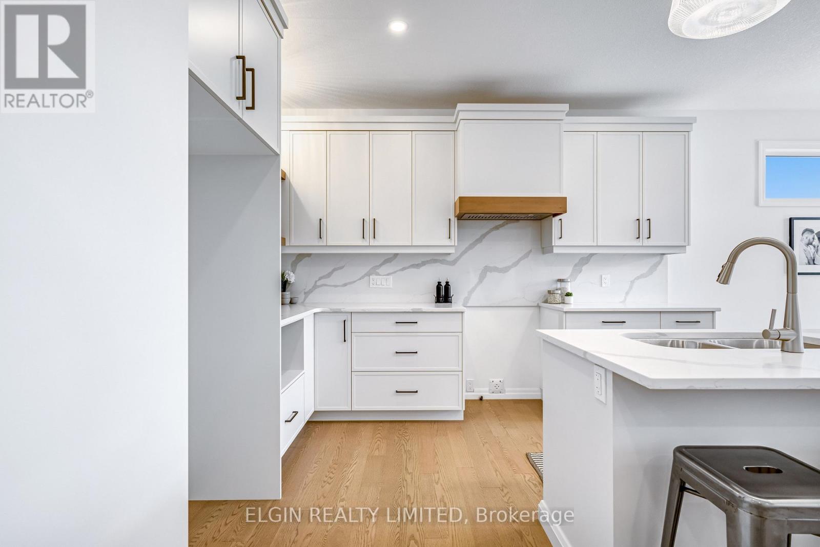 7 FINCH STREET - 9