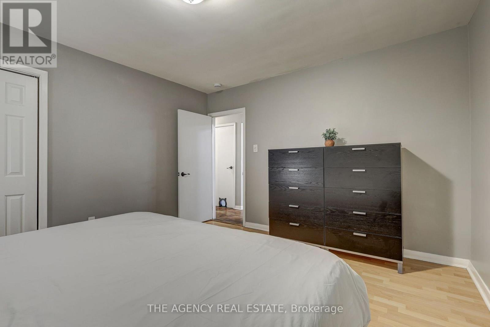 254 KING EDWARD AVENUE - 22