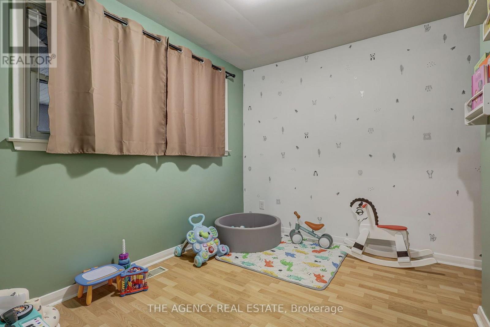 254 KING EDWARD AVENUE - 23