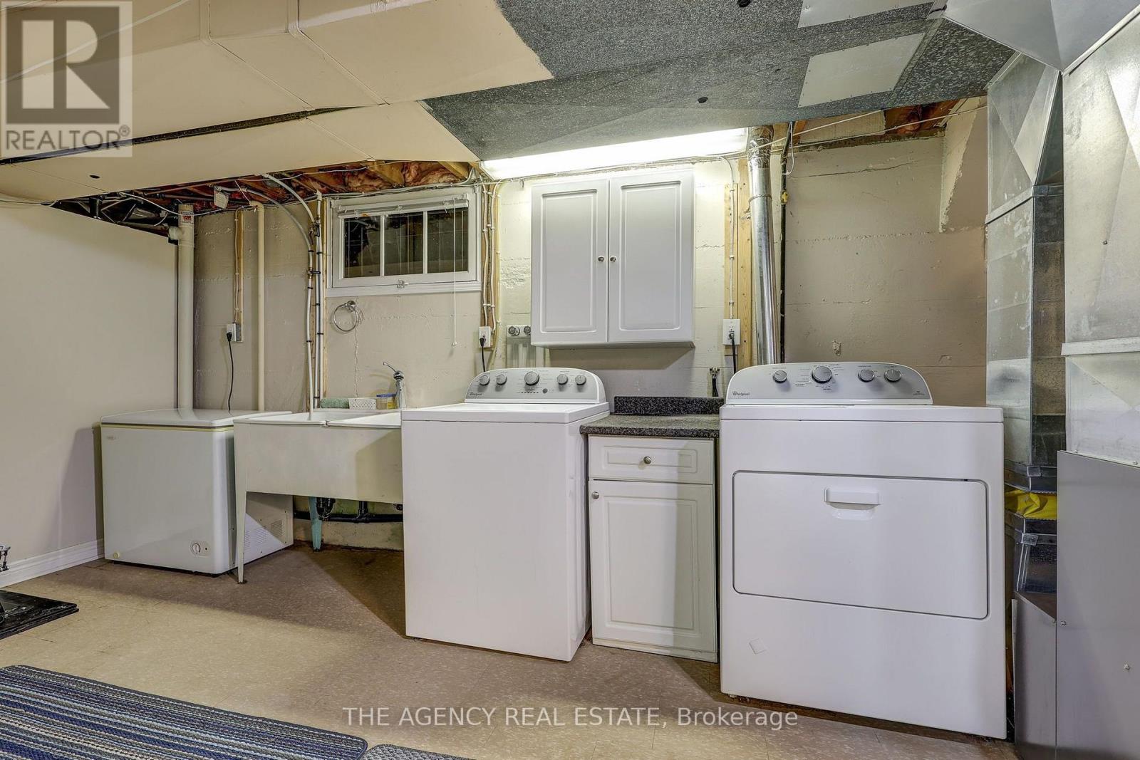 254 KING EDWARD AVENUE - 29