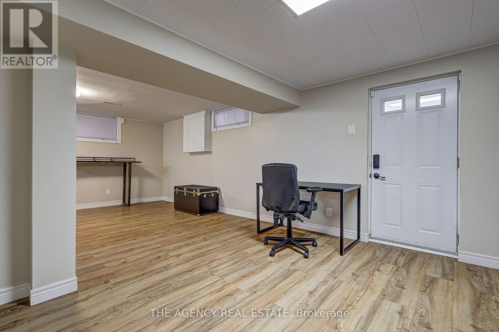 254 KING EDWARD AVENUE - 37
