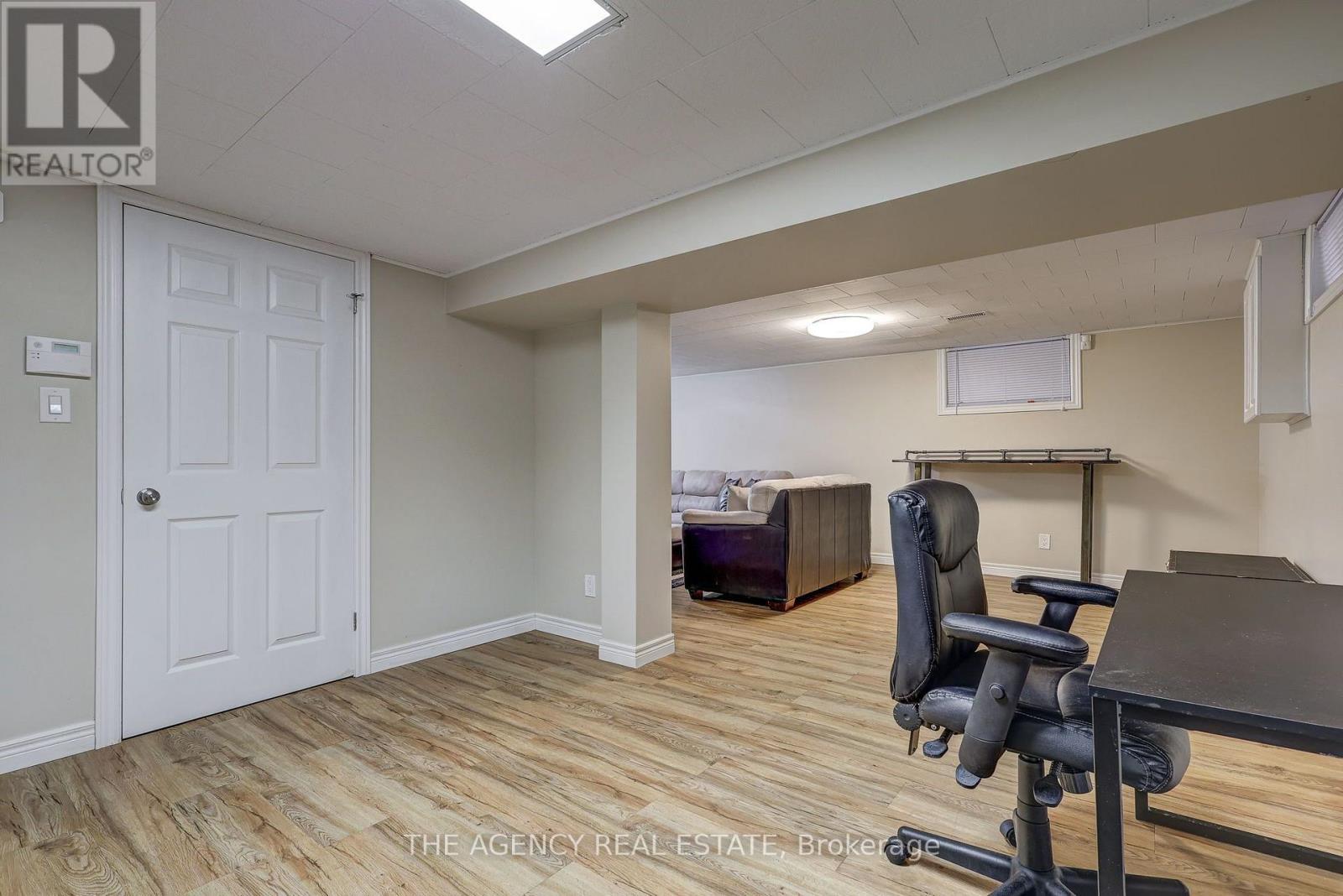 254 KING EDWARD AVENUE - 38