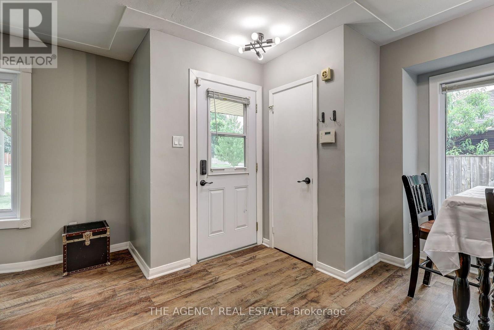 254 KING EDWARD AVENUE - 6
