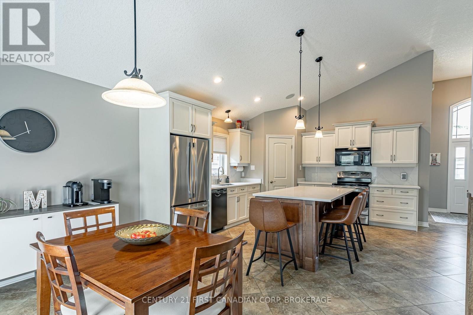 270 BOYD BOULEVARD - 12