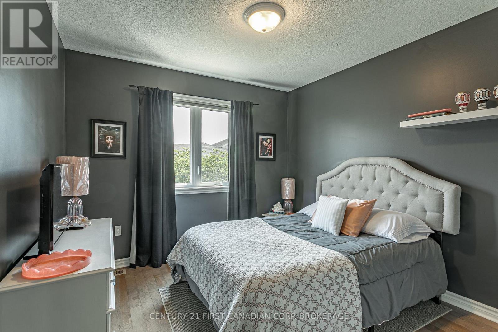 270 BOYD BOULEVARD - 13