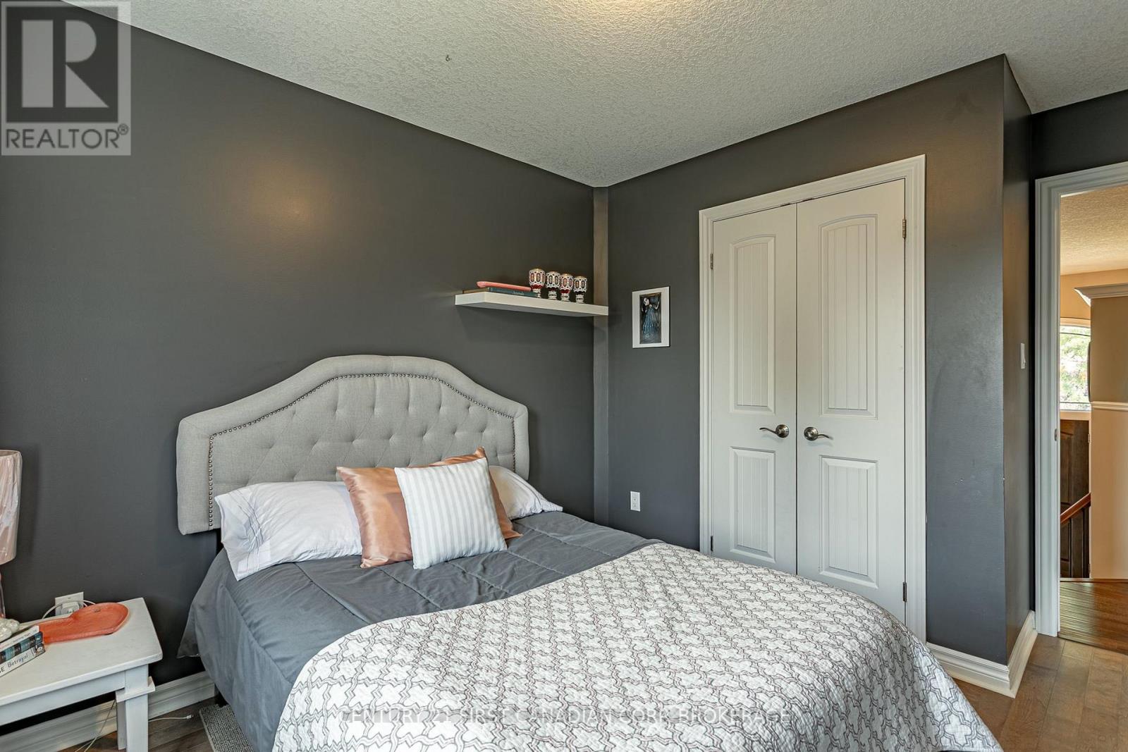 270 BOYD BOULEVARD - 14