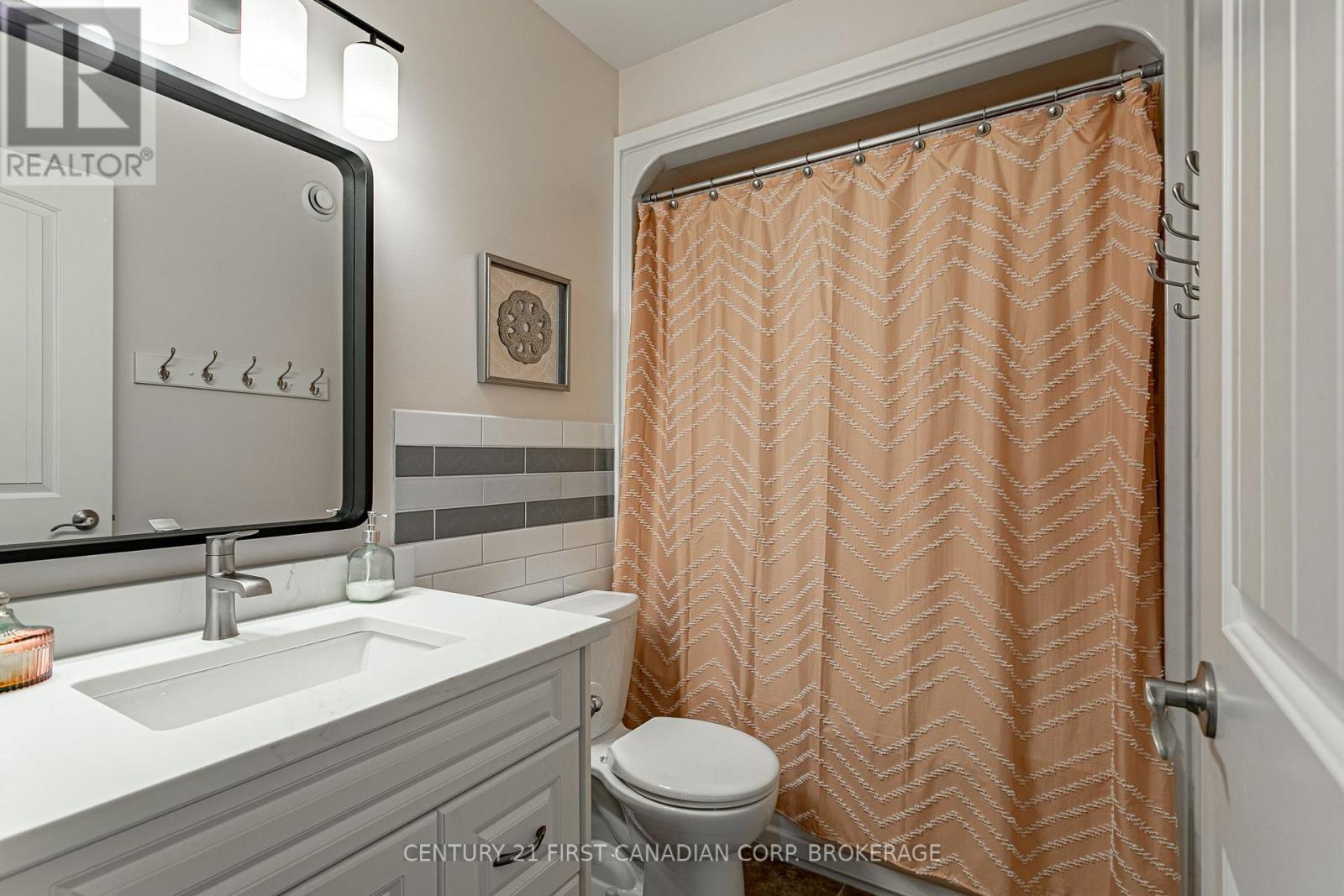 270 BOYD BOULEVARD - 17
