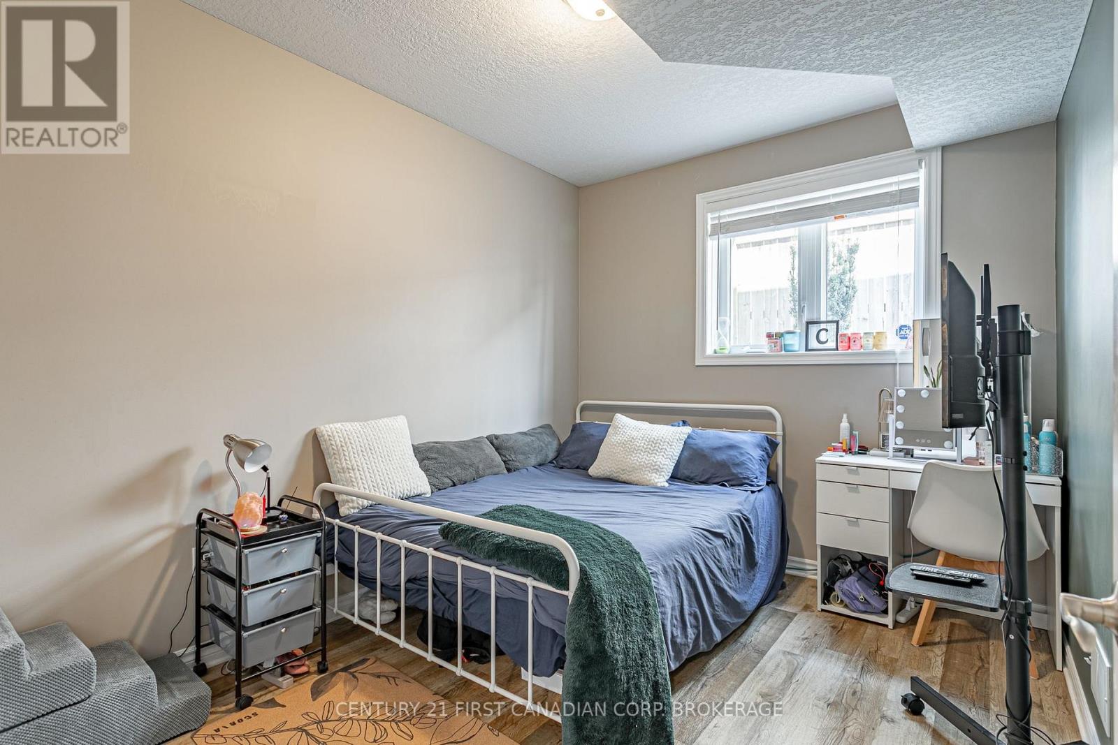 270 BOYD BOULEVARD - 25