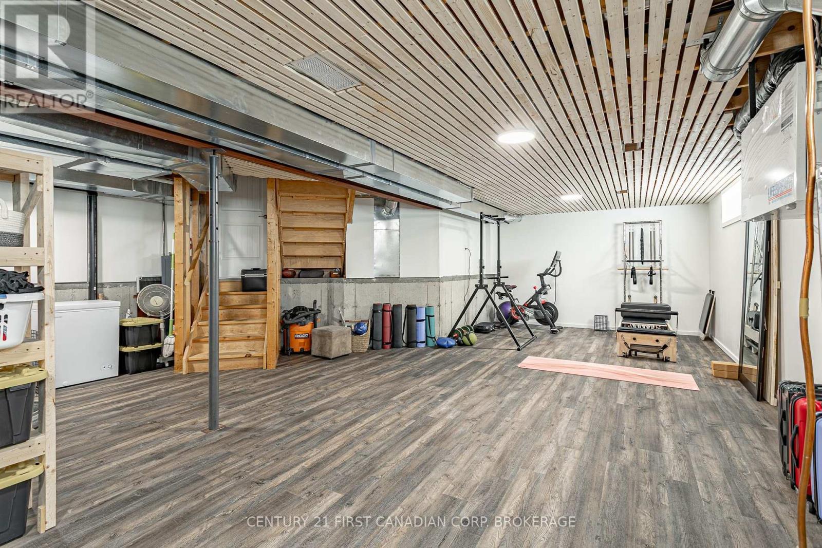 270 BOYD BOULEVARD - 26