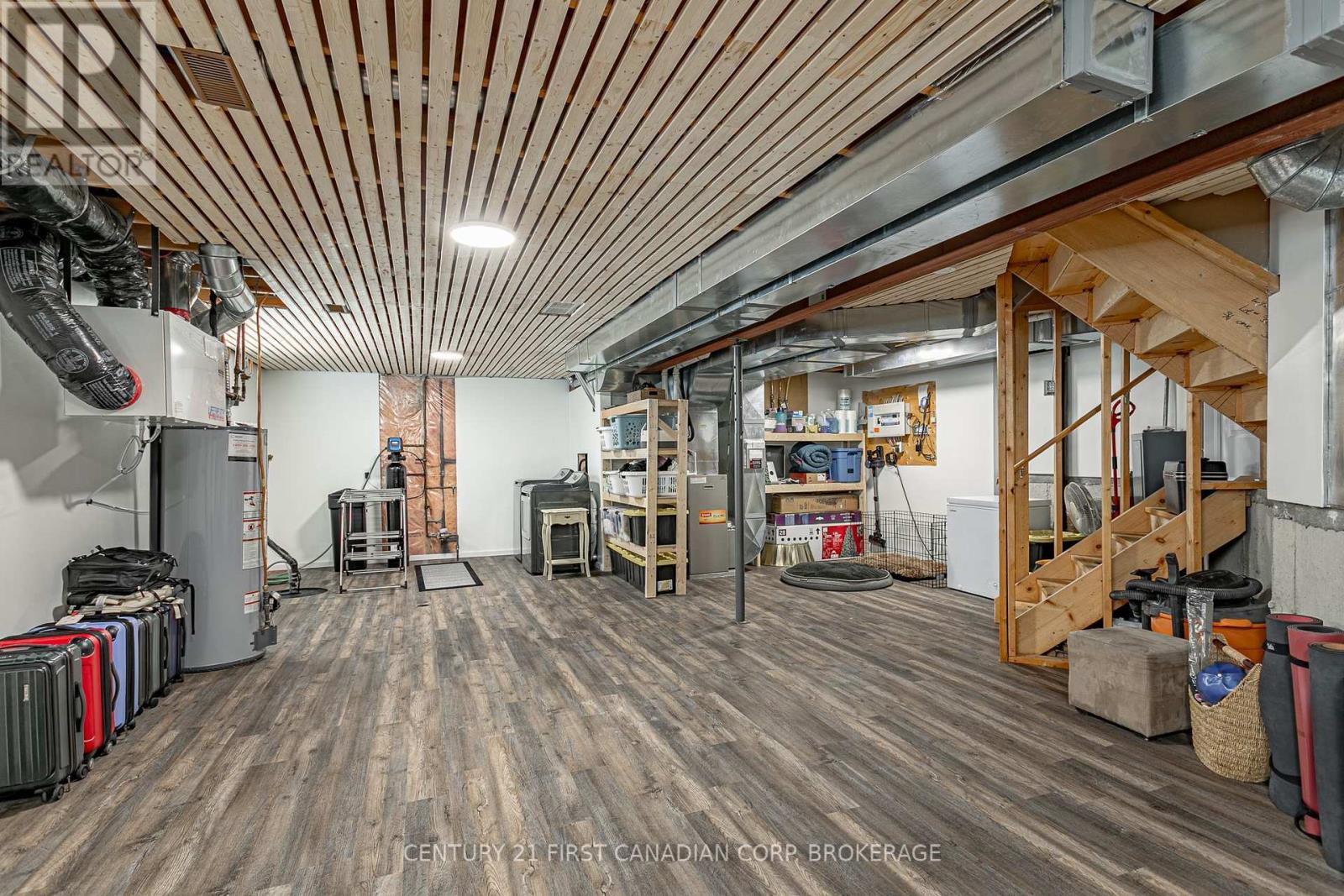 270 BOYD BOULEVARD - 27