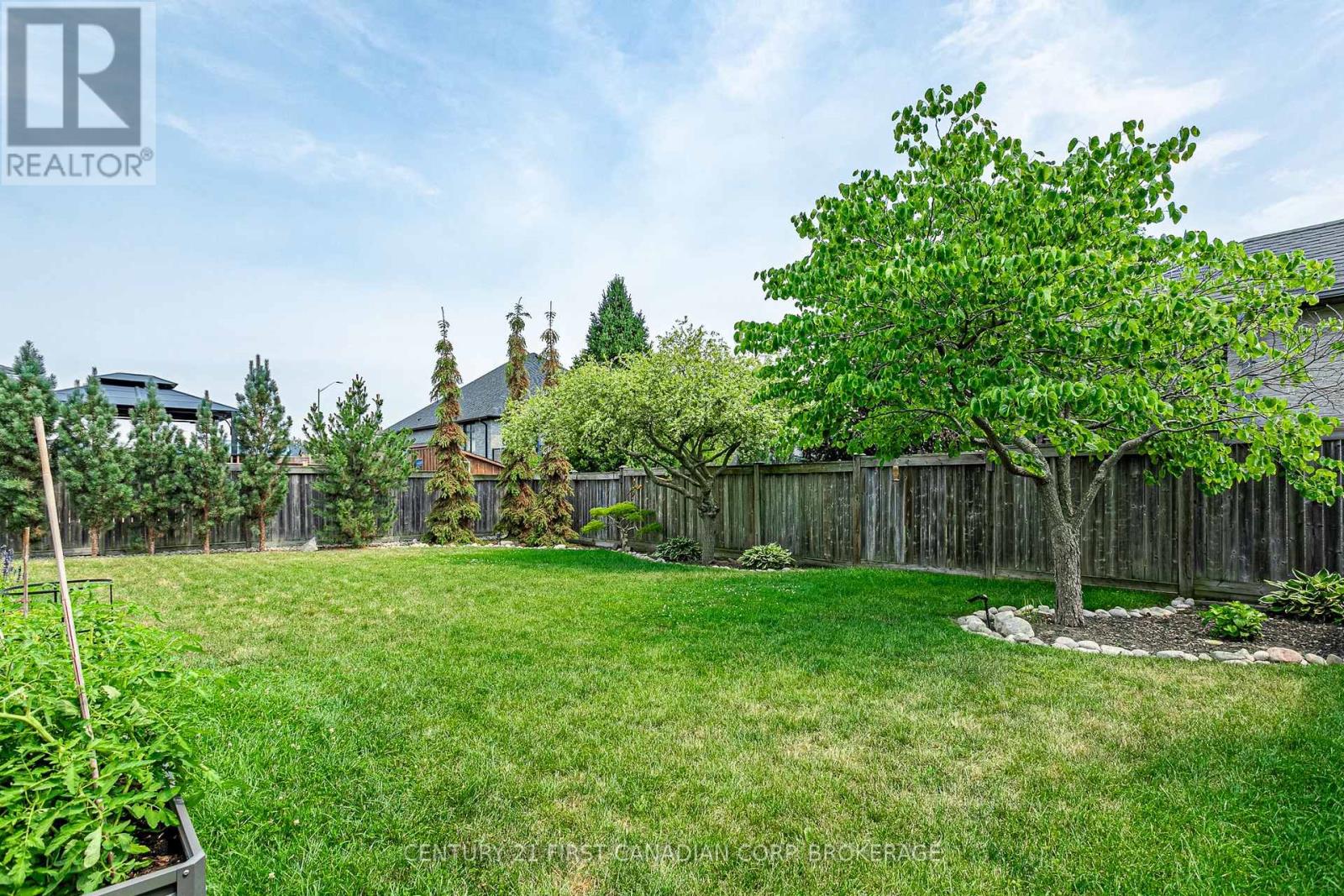 270 BOYD BOULEVARD - 32